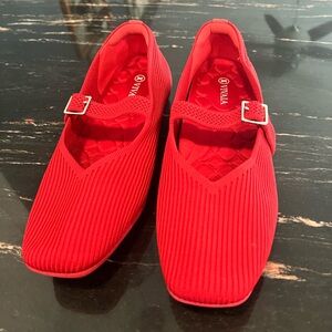 Lightweight Square-Toe Mary-Jane (Margot Walker Mary-Jane) Vivaia, size 9